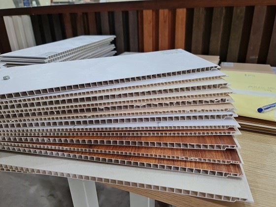 tấm nhựa ốp tường 