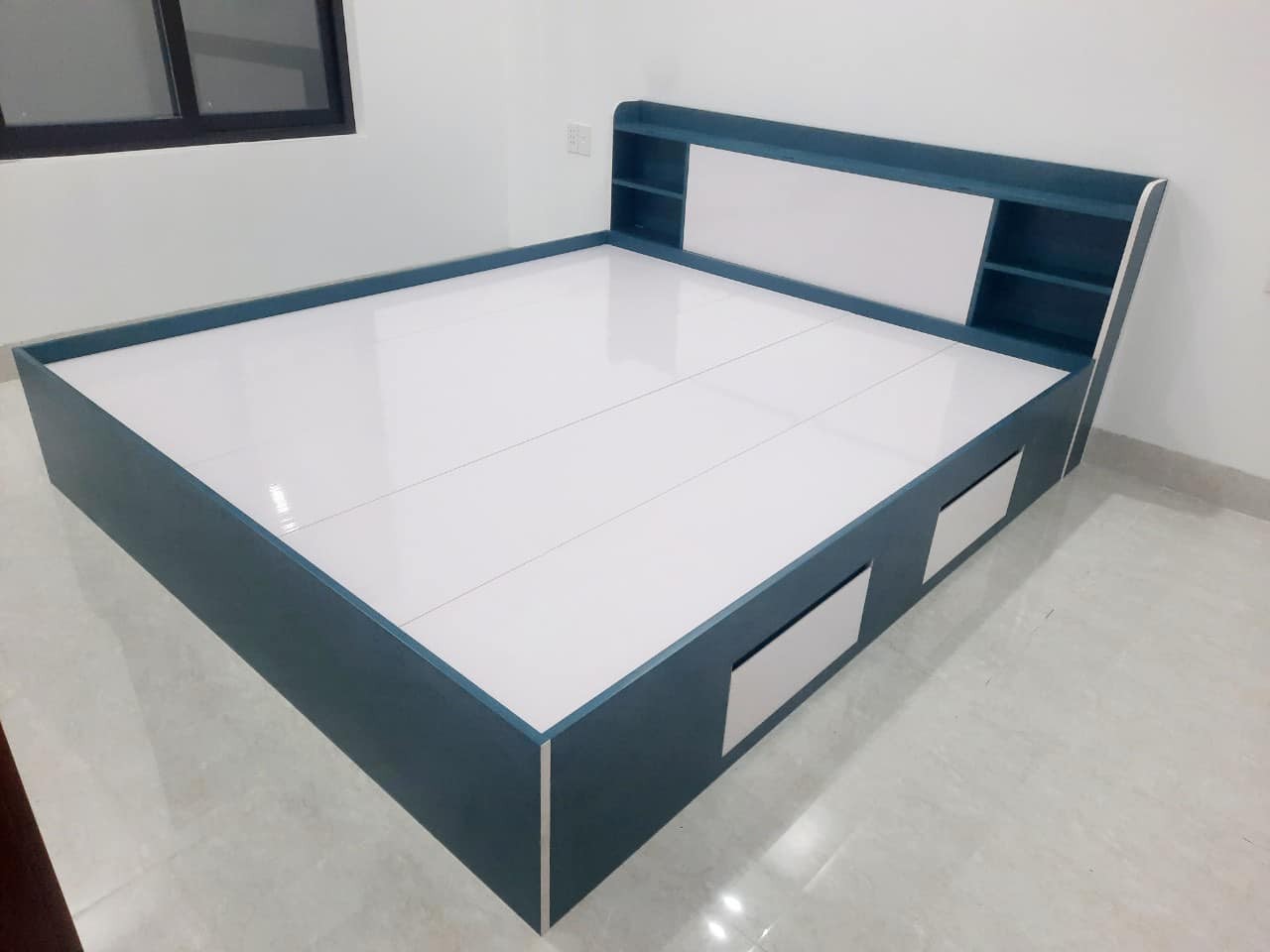 giườn nhựa