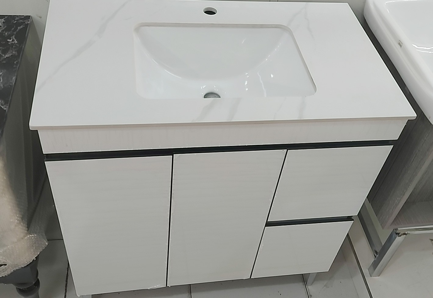 tủ lavabo nhựa 